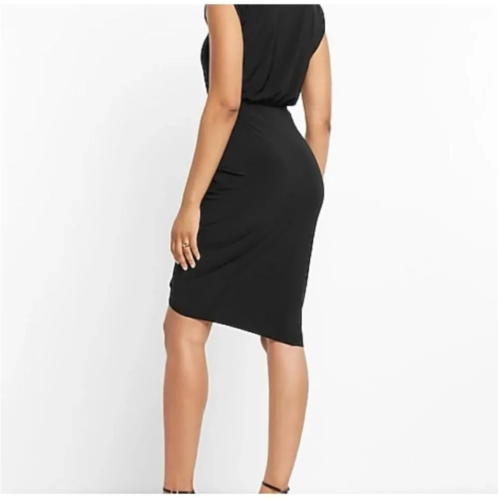 ✨NWT Express Faux Wrap V-Neck Ruched Sheath Black Sz Large Dress✨ - Picture 3 of 12
